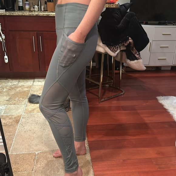 Workout pants victoria secret green size medium - Picture 3 of 4